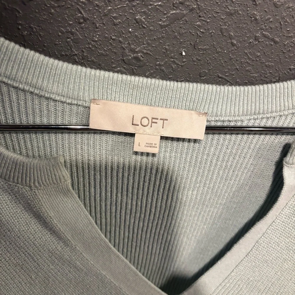 LOFT Women's Soft Blue V-Neck Sweatshirt - Picture 3 of 5